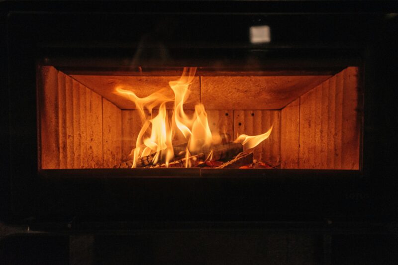 How to Light a Wood Stove for Overnight Burn